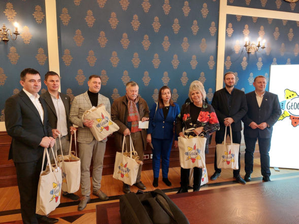 Paczki dla samotnych seniorów