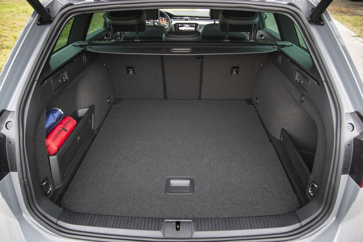 Volkswagen Passat Variant R-Line Edition 2.0 TDI 240 KM DSG7 4MOTION