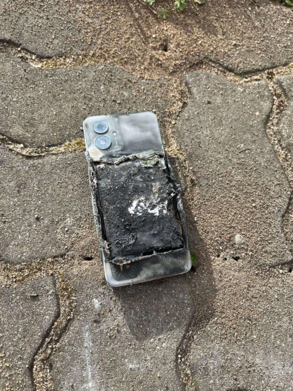 Nie było „dymka”, więc cisnął telefonem! Alarm w szpitalu, strażacy w akcji