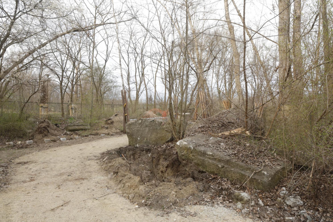W Warszawie powstaje drugie "lapidarium". Miasto nie usunie betonowych odpadów. "To artefakty"