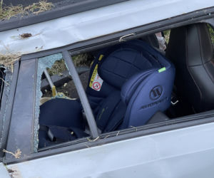 Auto kilka razy koziołkowało. Za kierownicą pijany ojciec. Pasażerką była jego maleńka córeczka
