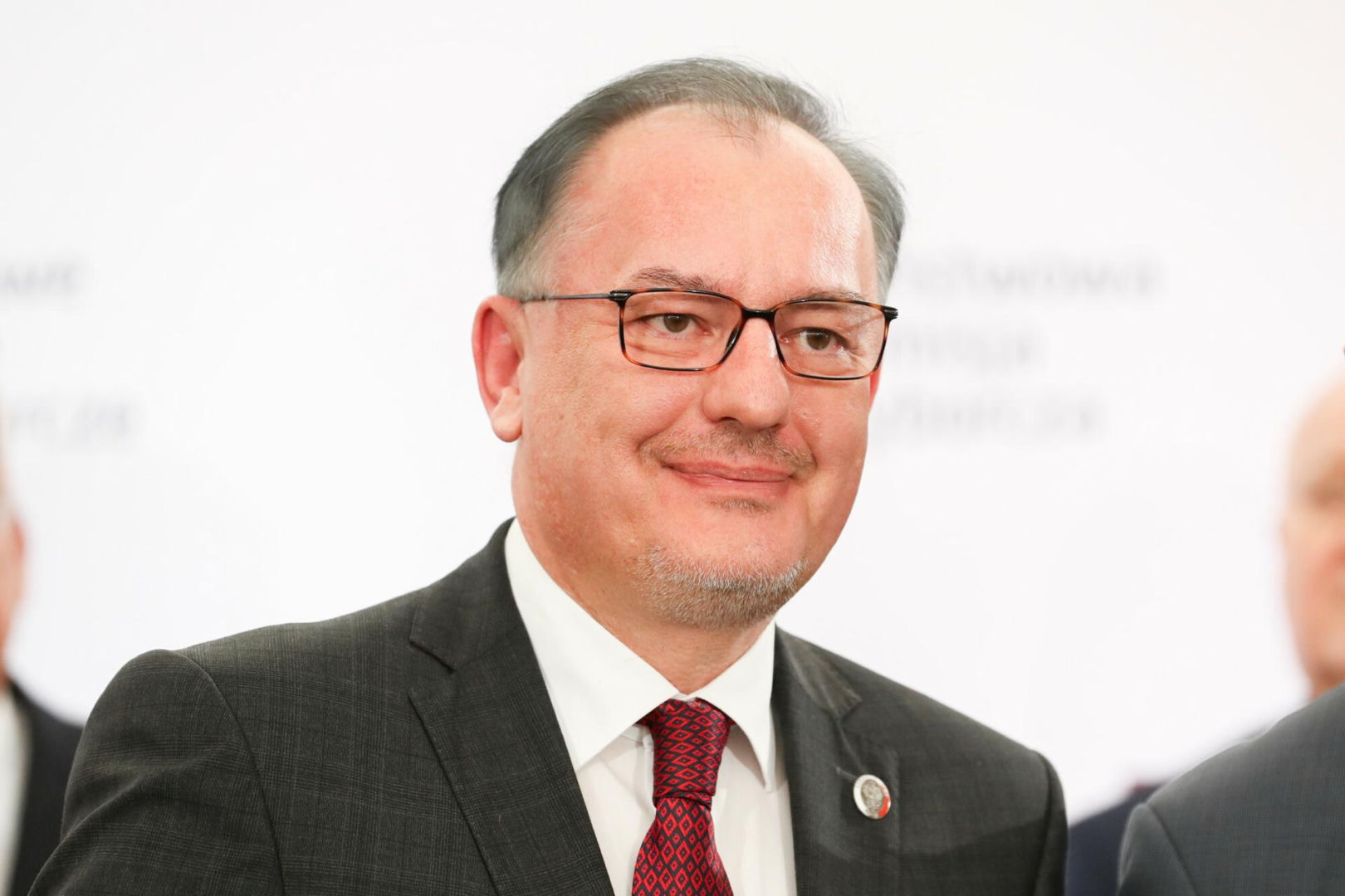 Ryszard Majer in improvement  Plus. Another senator joins Mateusz Morawiecki