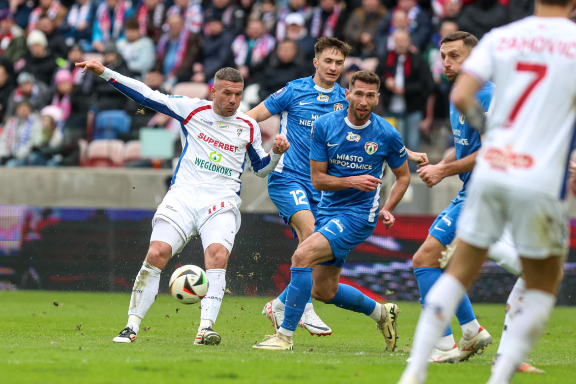 Górnik Zabrze zmierzył się z Puszczą Niepołomice. Na trybunach niemal 15 tys. kibiców