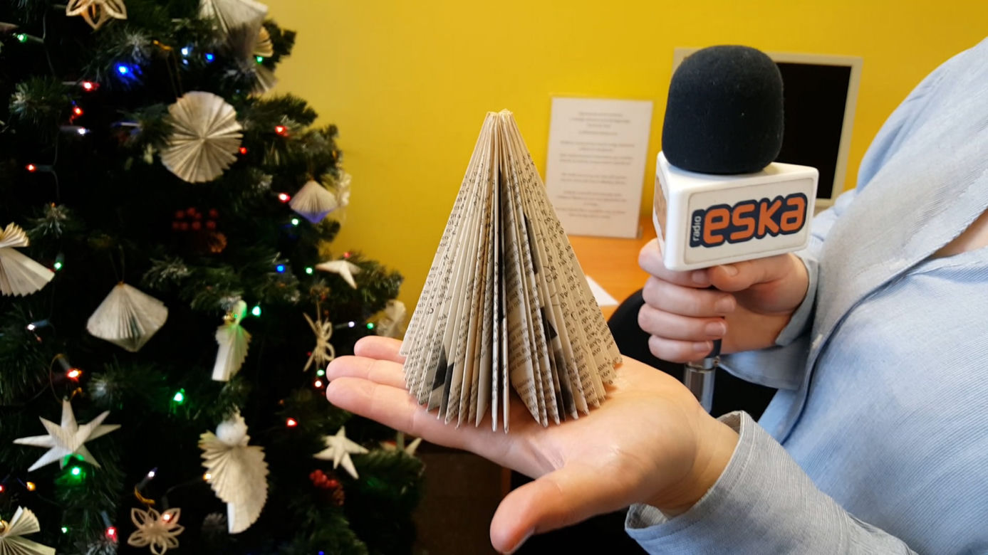 Drugie życie niepotrzebnych książek! Można z nich zrobić prawdziwe cuda [ZDJĘCIA]
