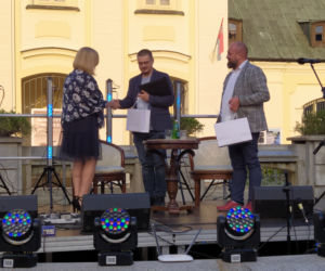 Spotkanie autorskie Artura Ziontka i koncert siedleckich artystów przy fontannie 18.08.2021