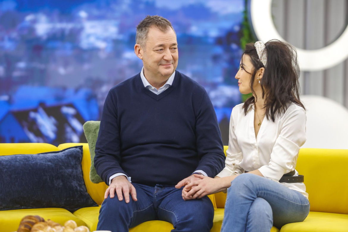 Jacek Rozenek po chorobie pokazał się z żoną. Tak mówią o różnicy wieku