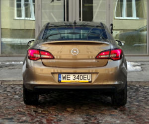 Opel Astra Sedan (Astra J)