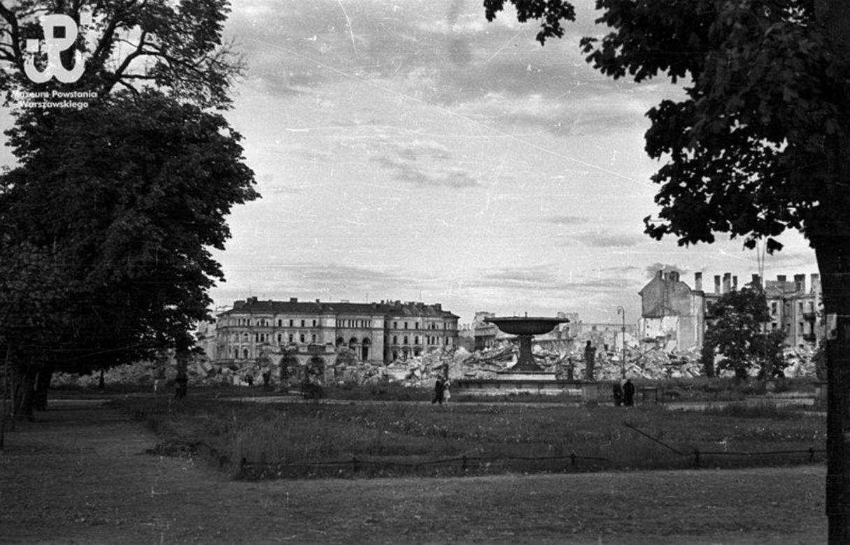 Powstanie Warszawskie. Te same miejsca w stolicy w 1944 roku i dziś