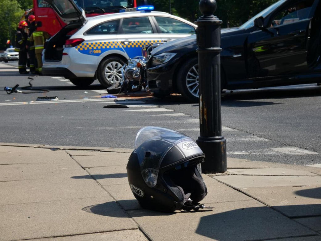 Na warszawskiej Woli doszło do makabrycznego wypadku. Luksusowy Harley-Davidson zderzył się z BMW