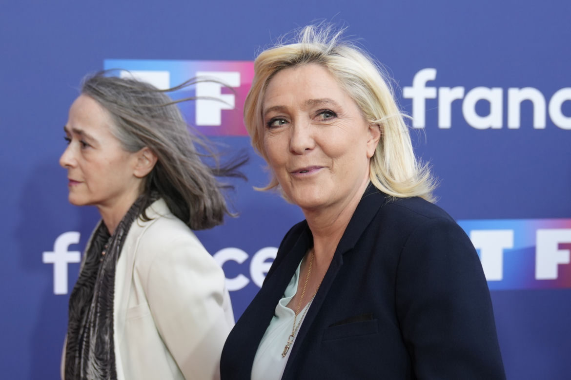 Emmanuel Macron i Marine Le Pen starli się w debacie. Kto wygra wybory?