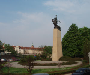 TOP 10 warszawskich pomników, które trzeba zobaczyć przynajmniej raz w życiu [PRZEGLĄD]