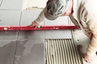 Fachowcy się cenią. Oto cennik usług budowlanych w 2025 roku