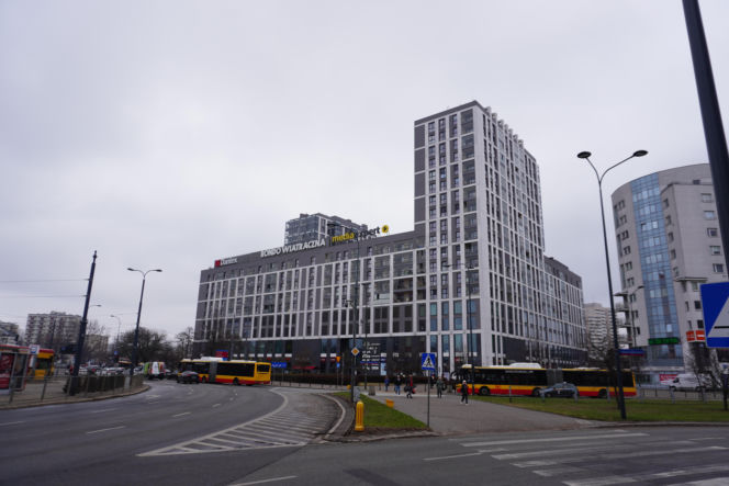 Dziś tak wygląda miejsce po dawnym Uniwersamie Grochów