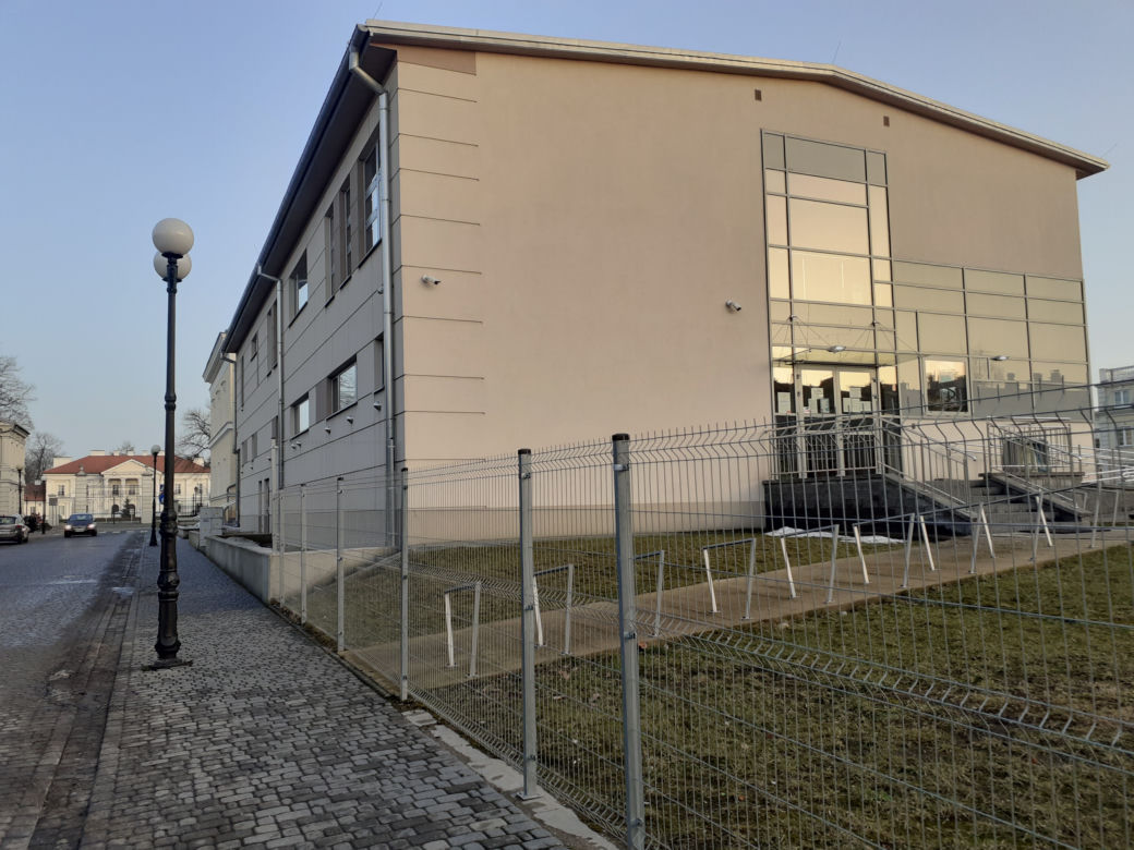 Siedleckie szkoły przy ul. Konarskiego i Prusa i ich okolica w lutym 2021 roku