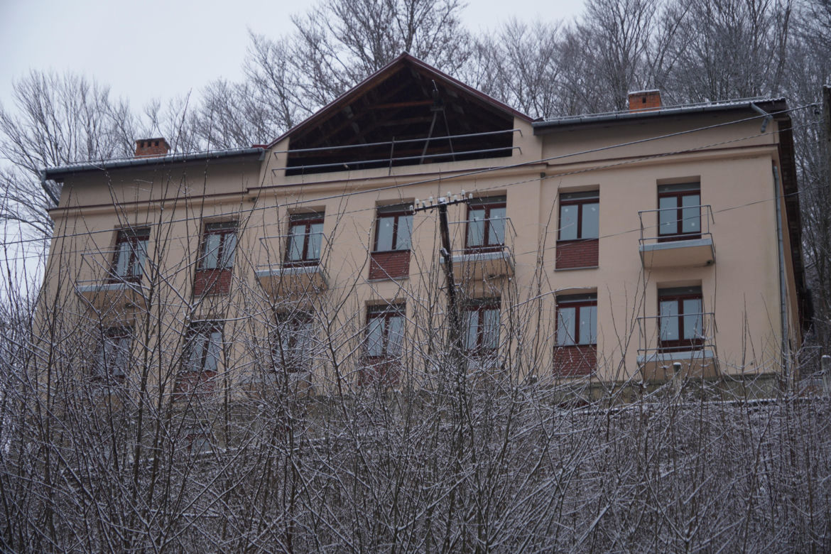 Niegdyś luksusowe, dziś świecące pustkami. Małopolskie uzdrowisko marzy o powrocie do czasów świetności 