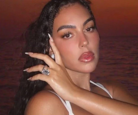 Georgina Rodriguez kusiła dużymi piersiami na festiwalu w Wenecji!  
