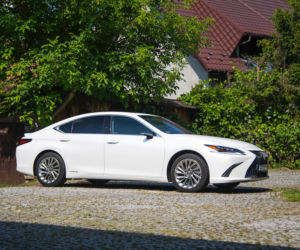 Lexus ES 300h Omotenashi