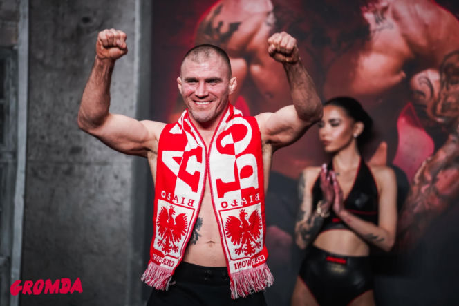 Ring girls Gromda 24