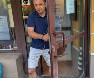 Michał Dworczyk skrócił spodnie za 100 zł