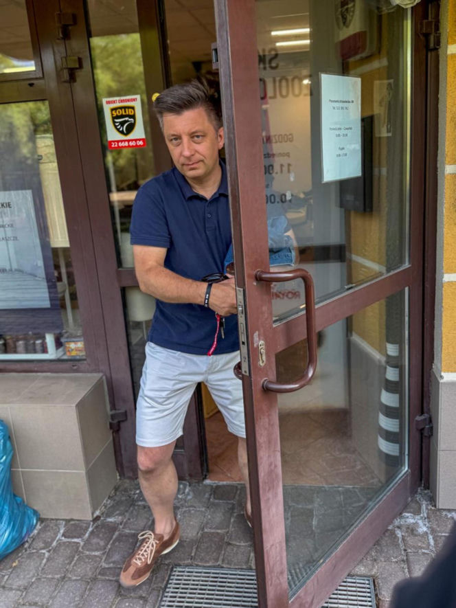 Michał Dworczyk skrócił spodnie za 100 zł