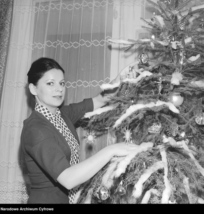 Tak ubierano choinki w PRL-u. Te archiwalne zdjęcia to prawdziwe perełki!