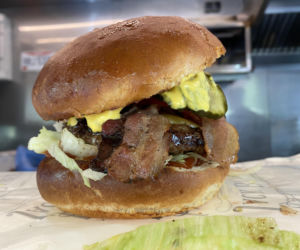 Majówka z food truckami w Olsztynie. Smaczny festiwal ponownie nad jeziorem Ukiel