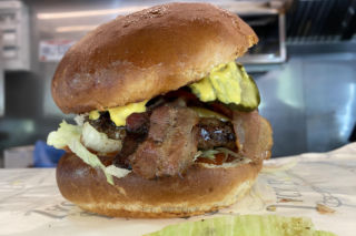 Majówka z food truckami w Olsztynie. Smaczny festiwal ponownie nad jeziorem Ukiel