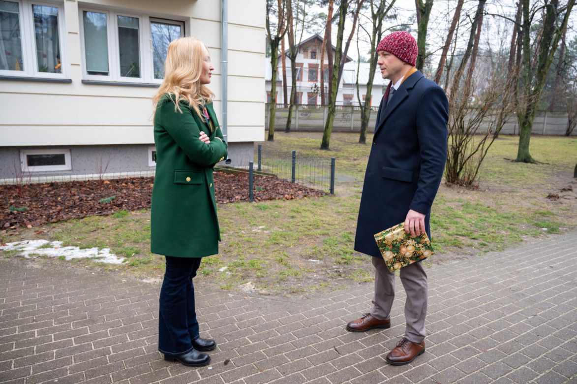 Barwy szczęścia odc. 3818: Bruno (Lesław Żurek), Karolina (Marta Dąbrowska)