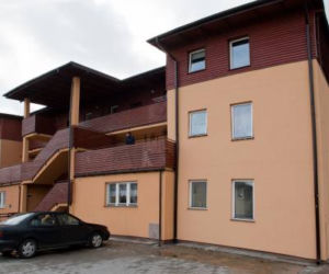 Każda rodzina musiała także wpłacić 10 proc. wartości lokalu