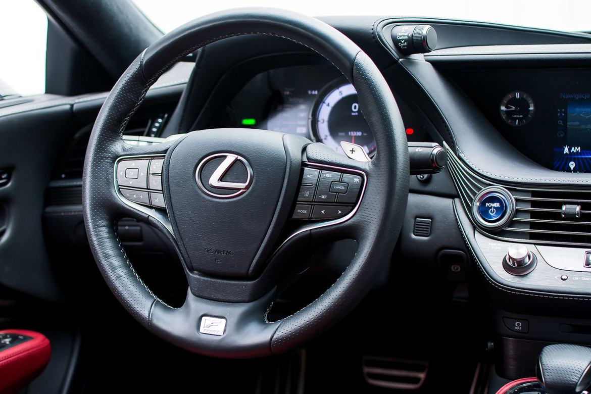 Lexus LS500h F-Sport