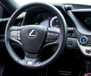 Lexus LS500h F-Sport
