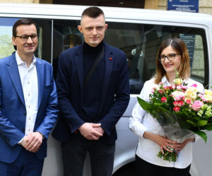 Premier Morawiecki u sześcioraczków z Krakowa