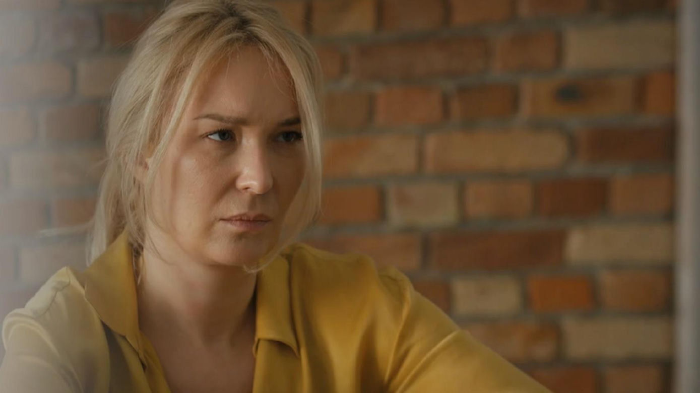 Barwy szczęścia po wakacjach odc. 3392.  Karolina (Marta Dąbrowska)