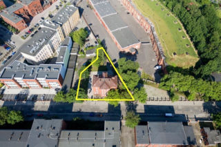 Agencja Mienia Wojskowego szuka najemców w Toruniu. Gmach z XIX wieku i te ceny!