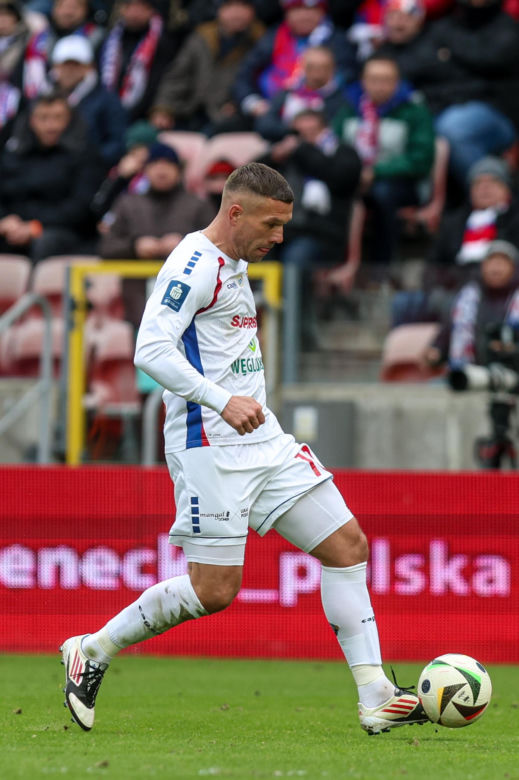 Górnik Zabrze zmierzył się z Puszczą Niepołomice. Na trybunach niemal 15 tys. kibiców