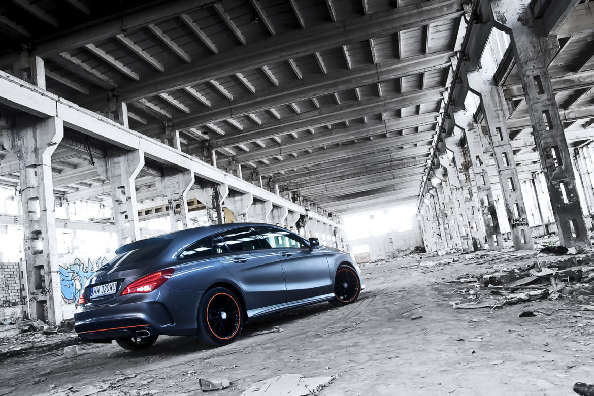 Mercedes-Benz CLA200 Shooting Brake OrangeArt