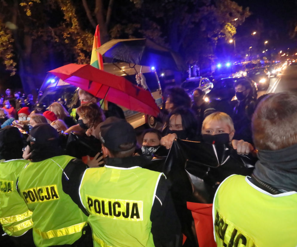 Protestujący odwiedzili siedzibę PiS przy Nowogrodzkiej