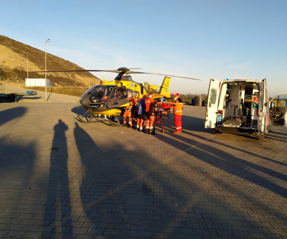 Międzychód: Maszyna PRZYDUSIŁA mężczyznę! Lądował helikopter LPR