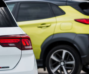 Hyundai Kona 1.6 T-GDi 4WD DCT vs. Volkswagen T-Roc 2.0 TSI 4Motion DSG