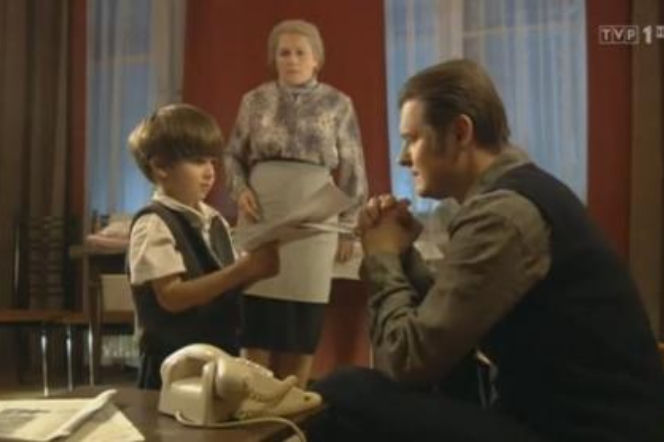 ANNA GERMAN odc. 10. Zbigniew Tucholski junior (Igor Walewski-Sobchuk), Zbigniew Tucholski (Szymon Sędrowski), Irma Martens-Berner (Maria Poroszyna)