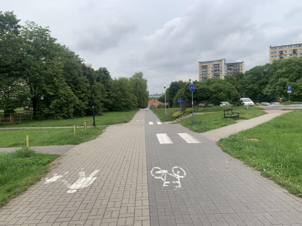 Schody dzielą ścieżkę rowerową. W internecie pojawiła się dyskusja na temat lubelskiej infrastruktury 