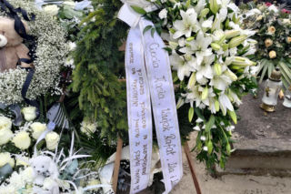 Pogrzeb 11-letniego aktora. Nikodem Marecki spoczął w białej trumnie. Żegnały go tłumy