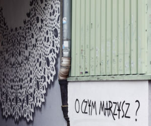 Koronkowy mural - projekt Brama do wszystkiego
