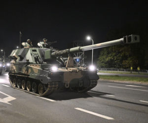 Nocna próba defilady wojskowej w Warszawie