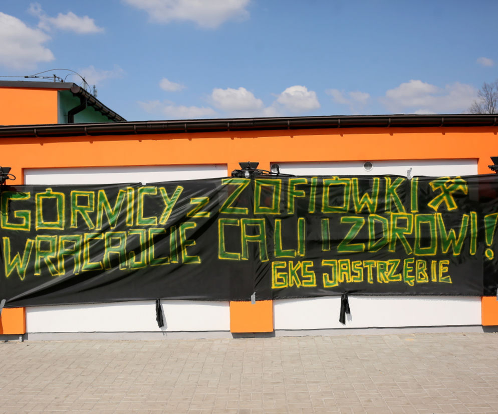 Ratownicy dotarli do górników z kopalni w Zofiówce. Akcja poszukiwawcza nadal trwa