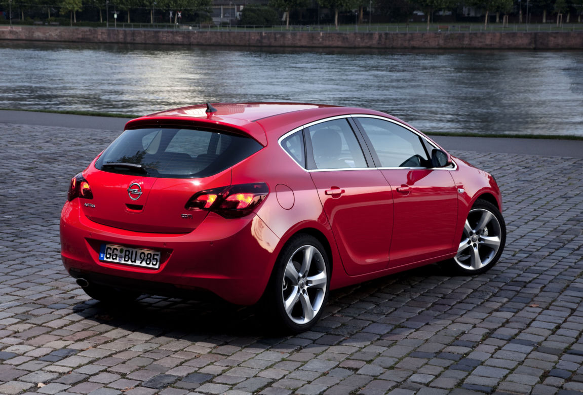 Opel Astra IV