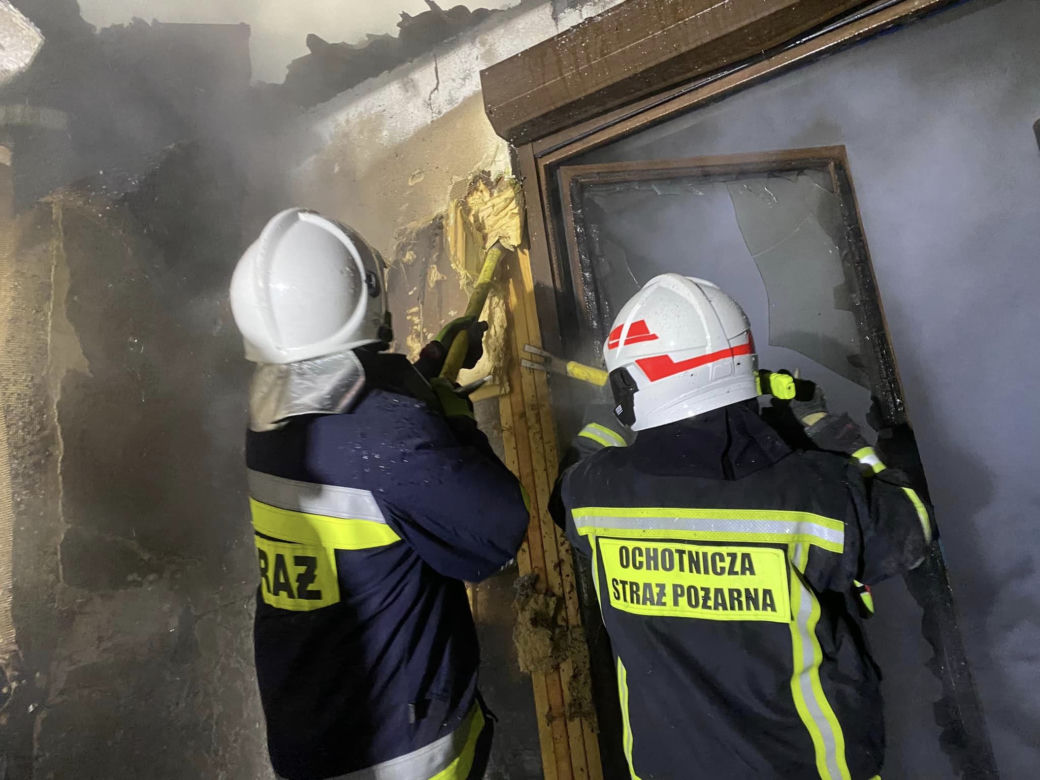 Dramat mDramat młodego małżeństwa z Solca Kujawskiego. Ich nowy dom spłonął w kilka godzin [ZDJĘCIA]łodego małżeństwa z Solca Kujawskiego. Ich nowy dom spłonął w kilka godzin [ZDJĘCIA]