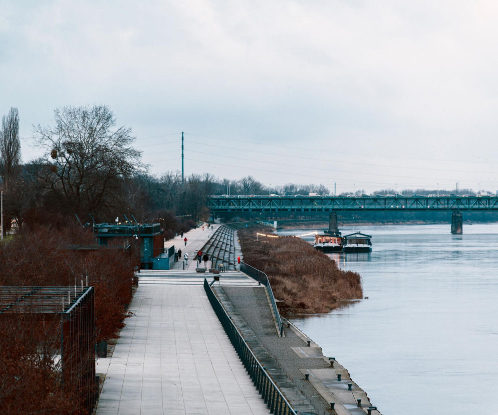 Masowe opuszczanie Warszawy przez mieszkańców