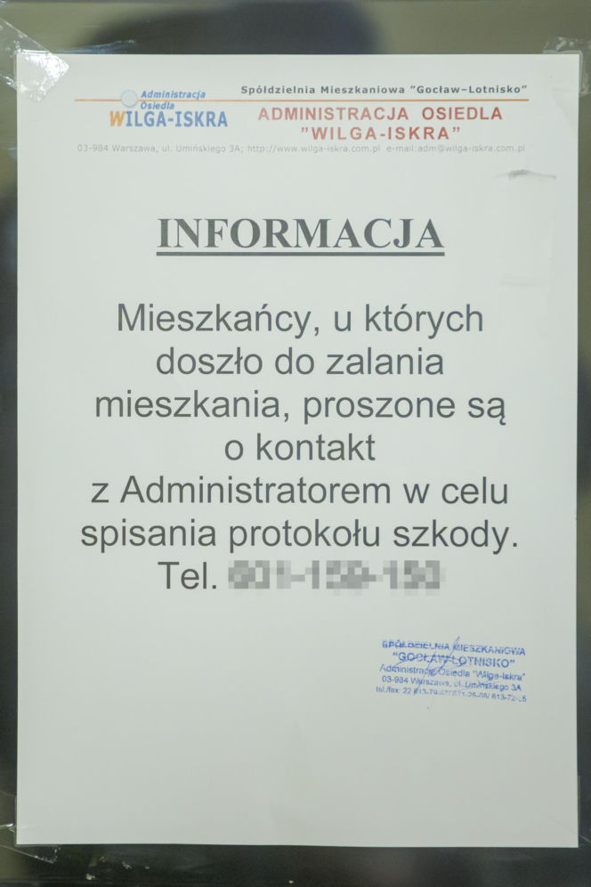 Udało się wejść do zaśmieconego mieszkania na Gocławiu. Wielkie sprzątanie