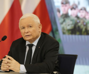 Sikorski grozi Kaczyńskiemu komornikiem